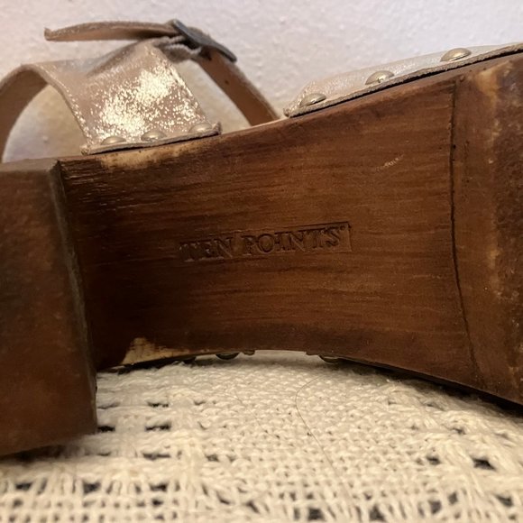 Ten Points Silver Open Toed Sandal Soft Sole Clogs - Picture 8 of 13